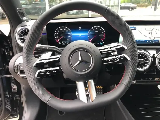 Mercedes-Benz A 220