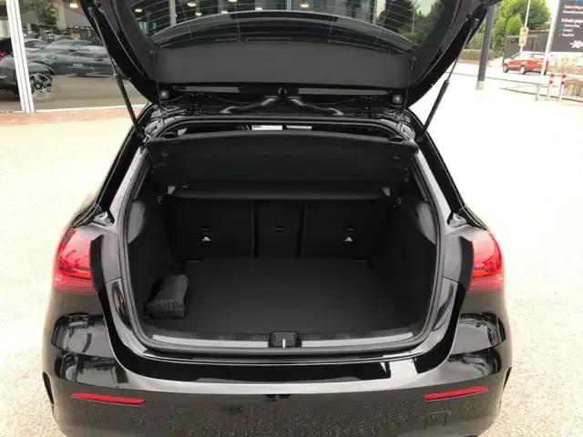 Mercedes-Benz A 220