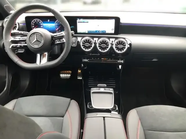 Mercedes-Benz A 220