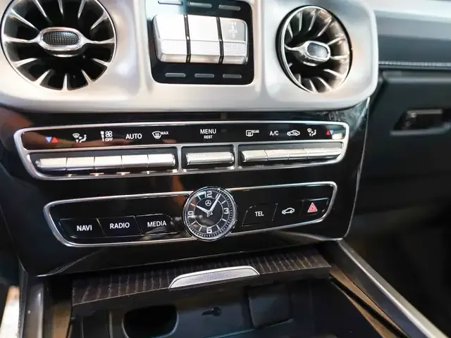 Mercedes-Benz G 400