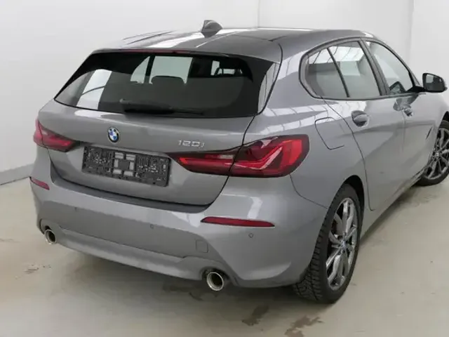 BMW 120