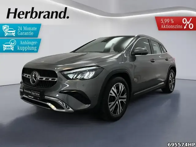 Mercedes-Benz GLA 200