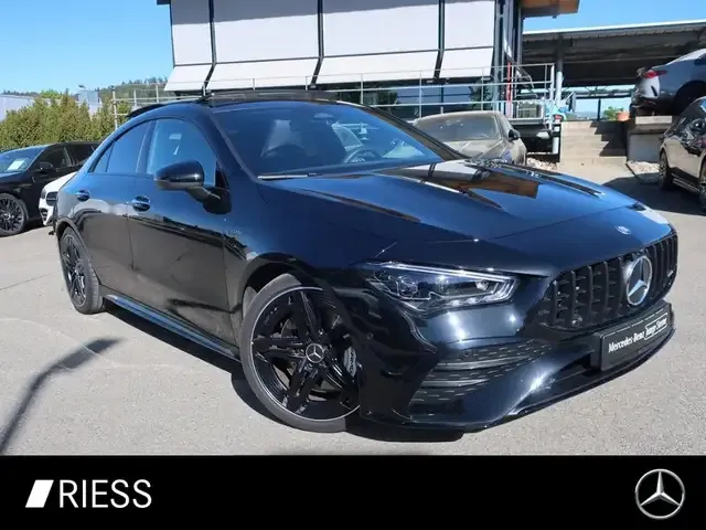 Mercedes-Benz CLA 35 AMG