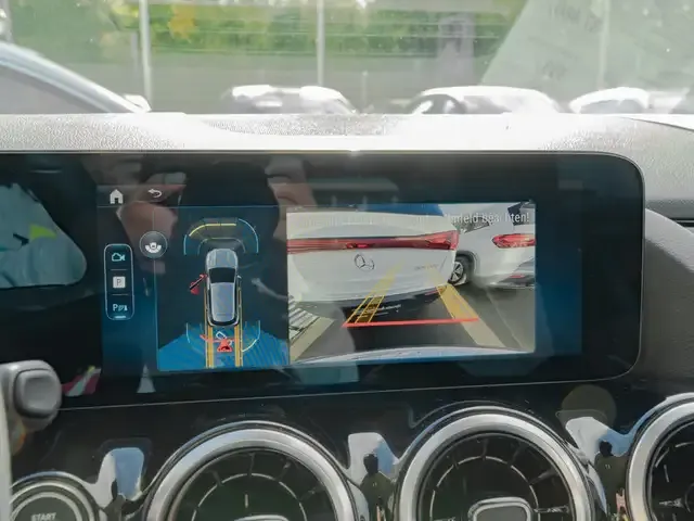 Mercedes-Benz GLA 180