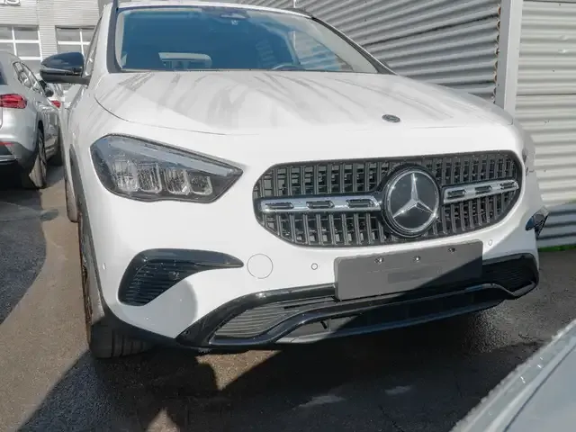 Mercedes-Benz GLA 180