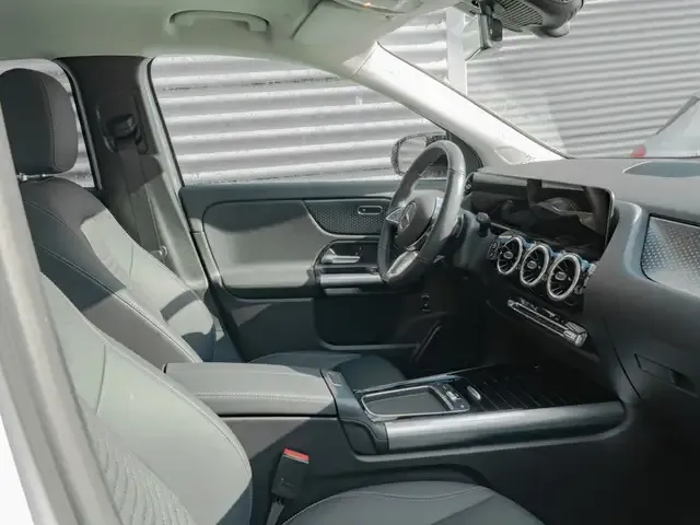 Mercedes-Benz GLA 180