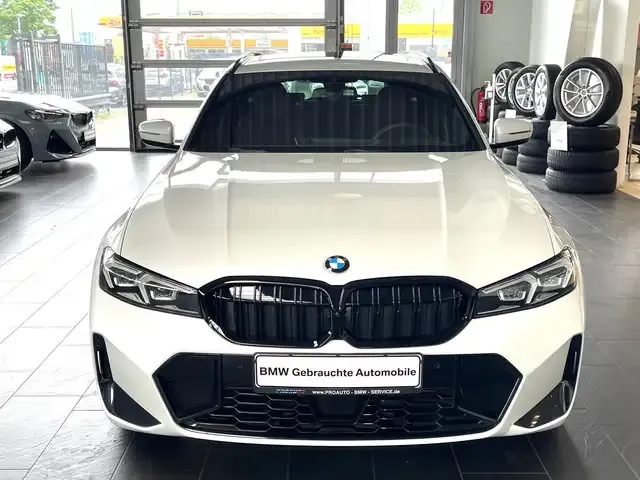 BMW 330
