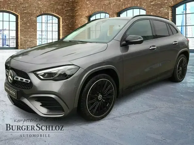Mercedes-Benz GLA 220