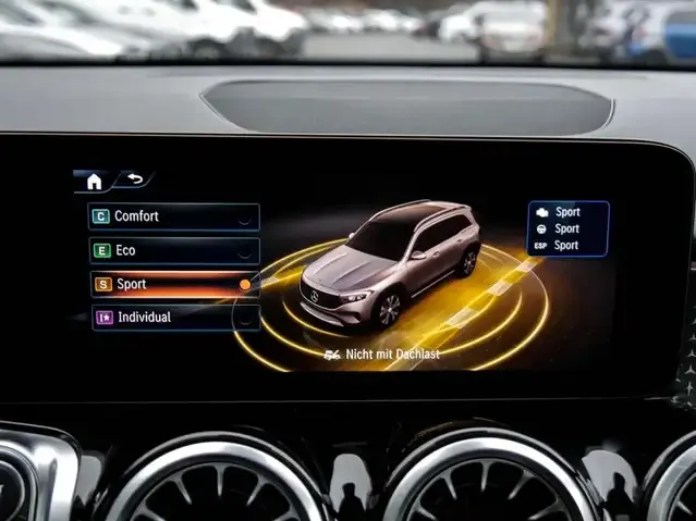 Mercedes-Benz EQB 300