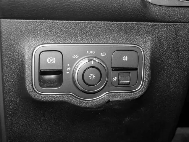 Mercedes-Benz EQB 300