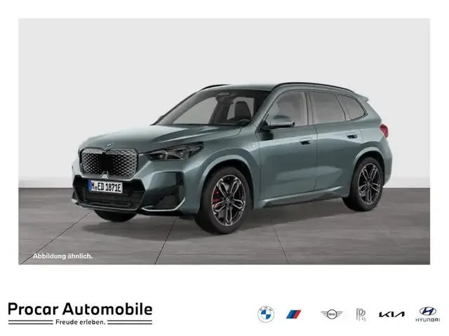 BMW iX1