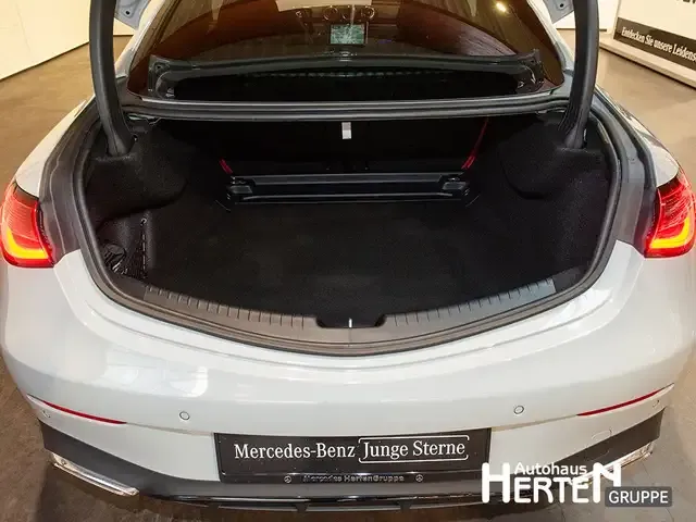Mercedes-Benz CLE 200