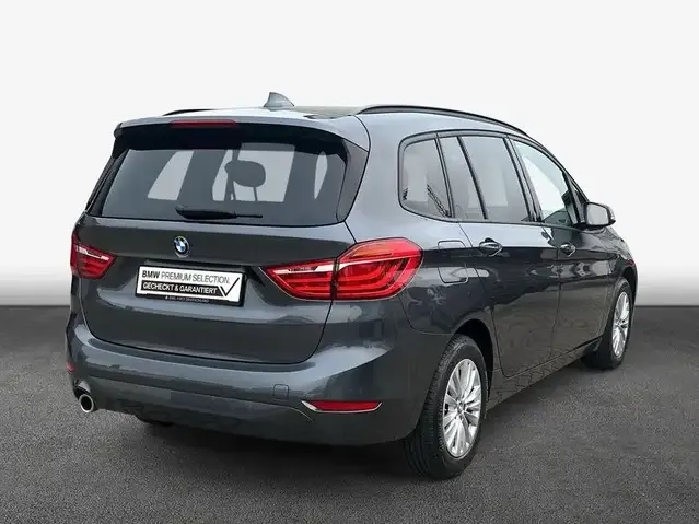 BMW 218