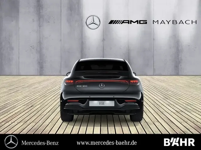 Mercedes-Benz EQE 300