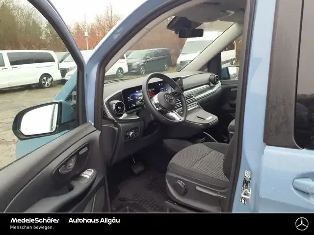 Mercedes-Benz EQV 300