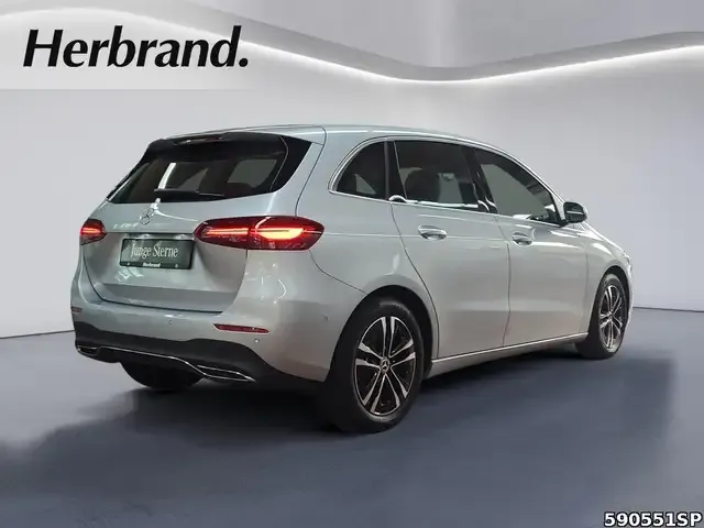 Mercedes-Benz B 200