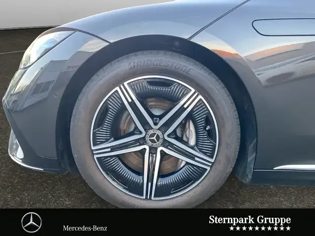 Mercedes-Benz EQE 350