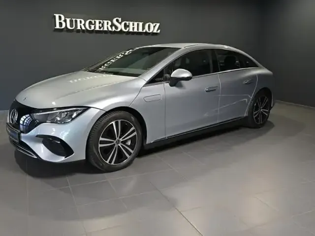 Mercedes-Benz EQE 300