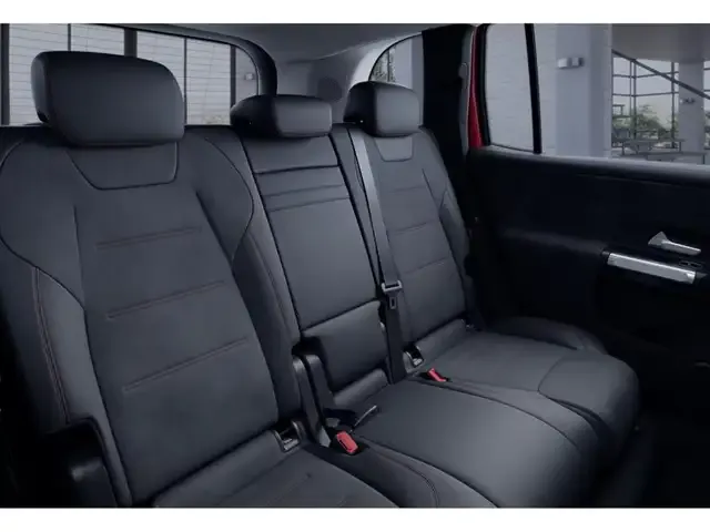 Mercedes-Benz GLB 180