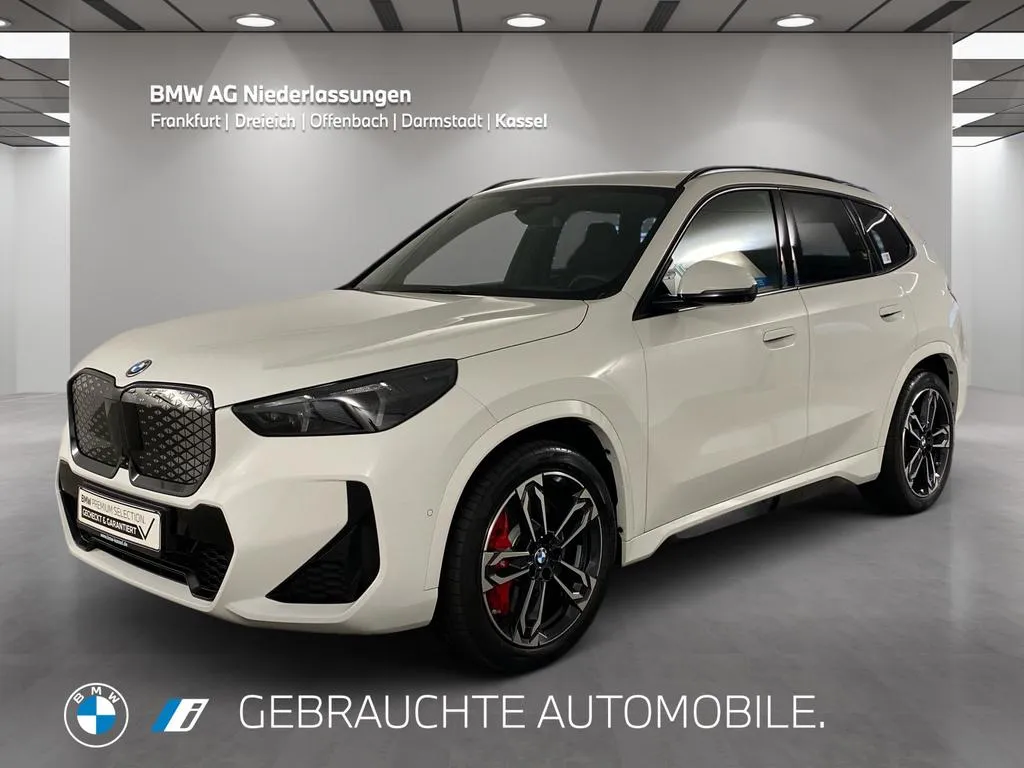 BMW iX1