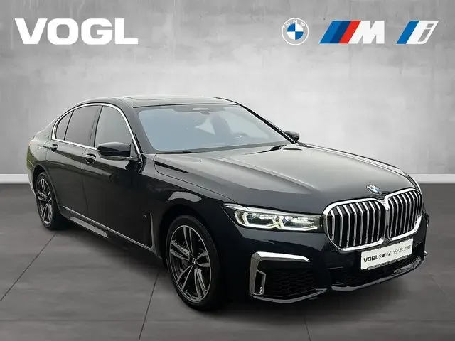 BMW 750