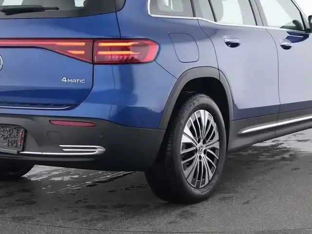 Mercedes-Benz EQB 300