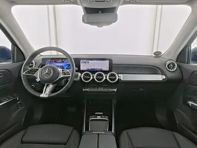 Mercedes-Benz EQB 300