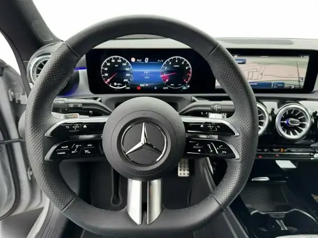 Mercedes-Benz CLA 180