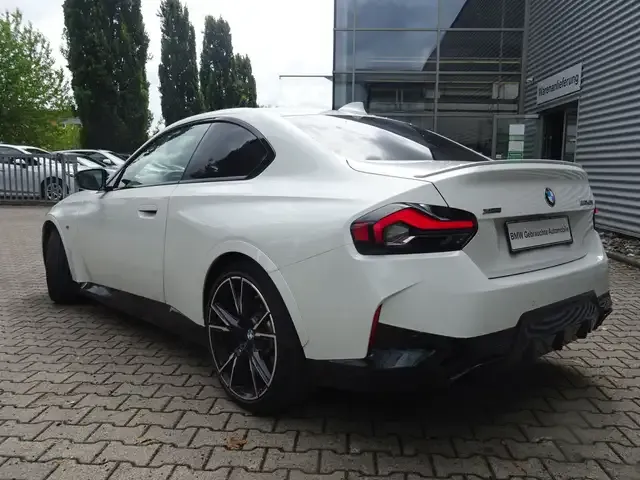 BMW 240