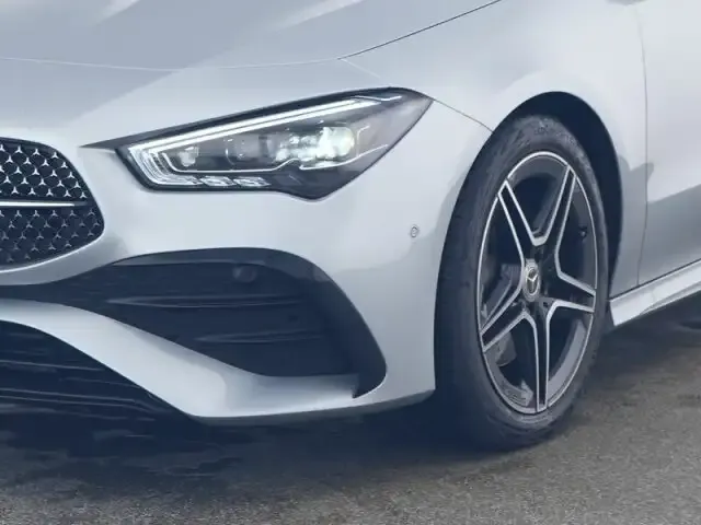 Mercedes-Benz CLA 200