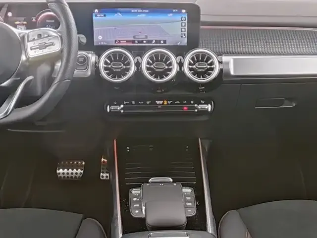 Mercedes-Benz EQB 300