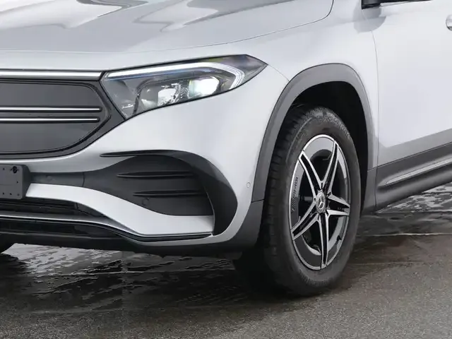 Mercedes-Benz EQB 300