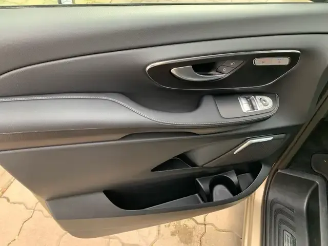 Mercedes-Benz EQV 300
