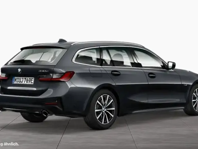 BMW 330