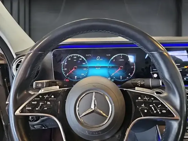 Mercedes-Benz E 200