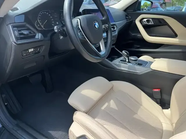 BMW 220