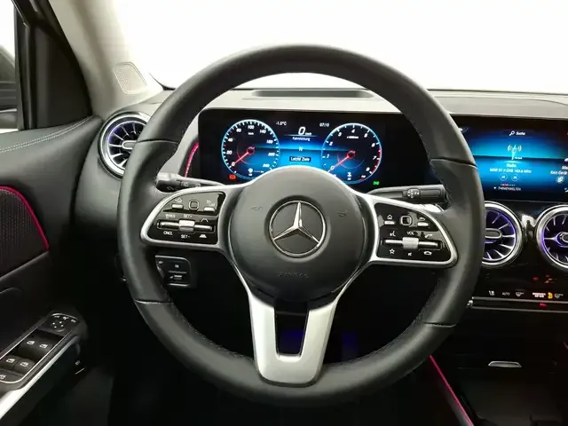 Mercedes-Benz GLB 200