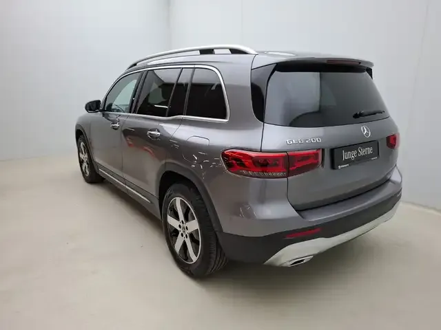Mercedes-Benz GLB 200