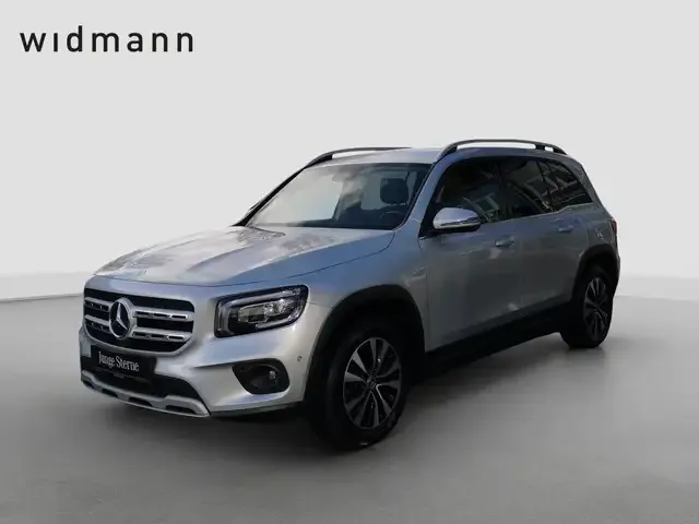 Mercedes-Benz GLB 220