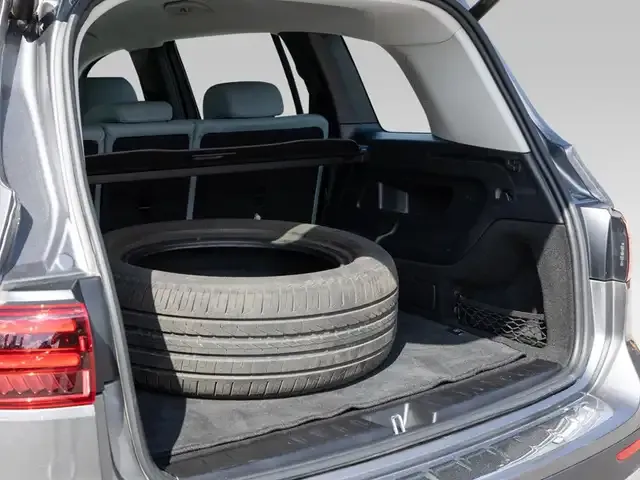 Mercedes-Benz GLB 180