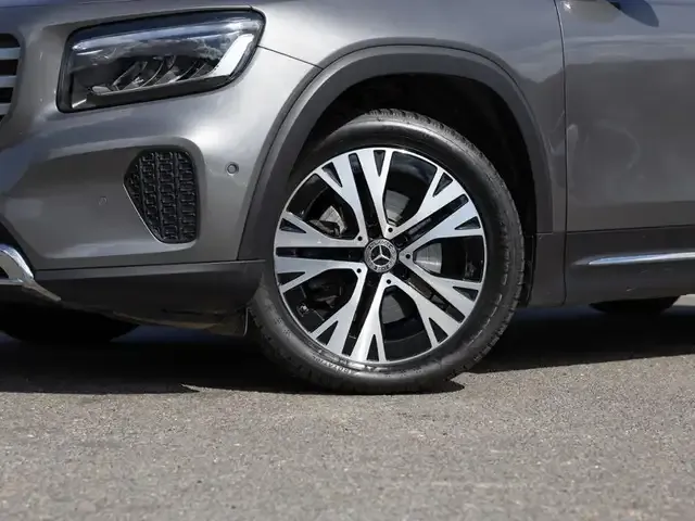 Mercedes-Benz GLB 180