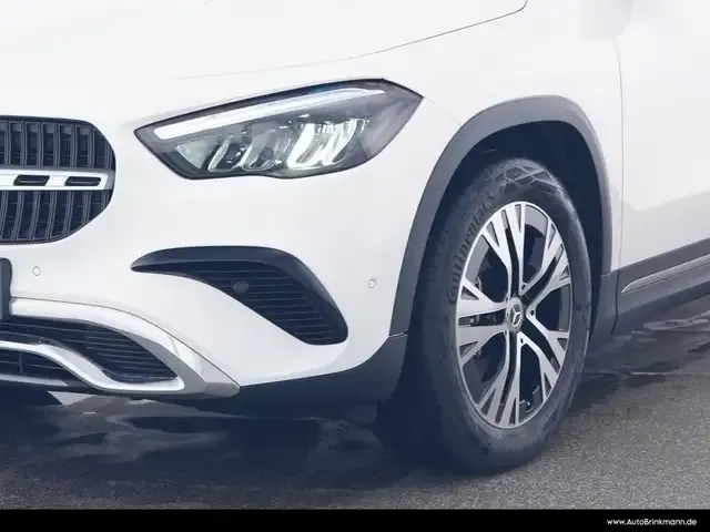 Mercedes-Benz GLA 220