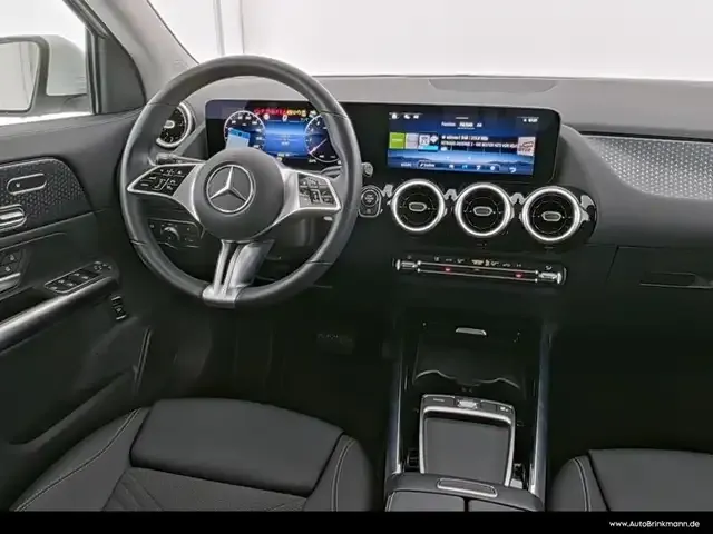 Mercedes-Benz GLA 220