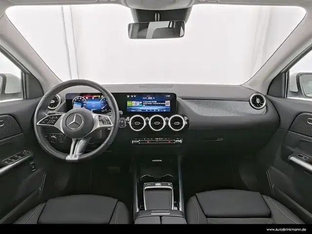 Mercedes-Benz GLA 220