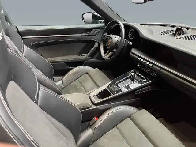 Porsche 992