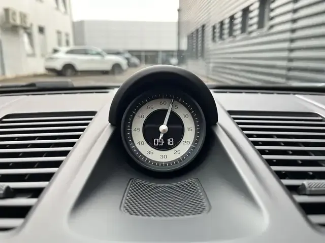 Porsche 992