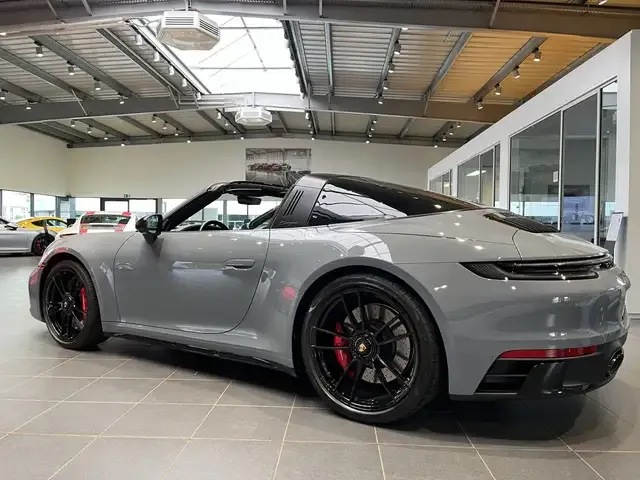Porsche 992