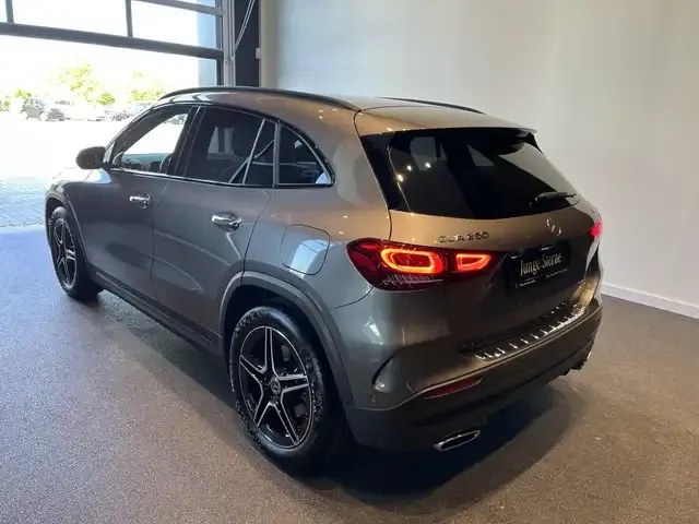 Mercedes-Benz GLA 250