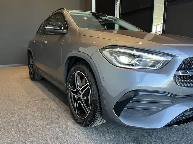 Mercedes-Benz GLA 250