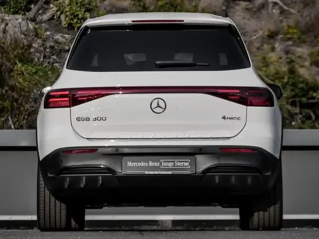 Mercedes-Benz EQB 300